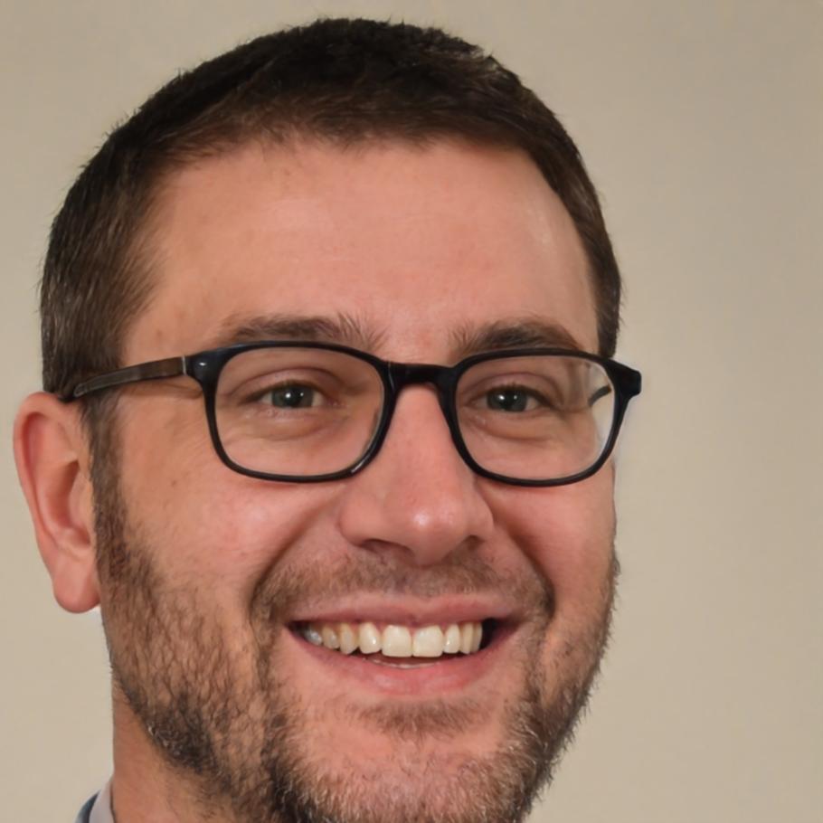 Portrait de Thomas Dubois, spécialiste en financement d'entreprise
